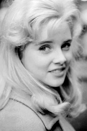 Sue Lyon photo