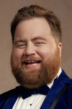 Paul Walter Hauser photo