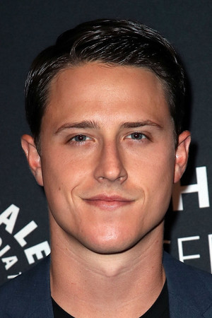Shane Harper photo
