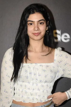 Khushi Kapoor photo