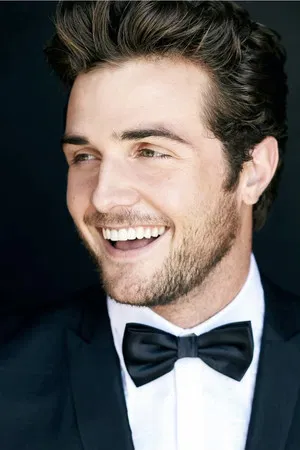 Beau Mirchoff photo