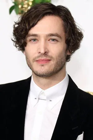 Alexander Vlahos photo