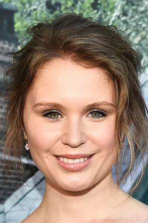 Eliza Scanlen photo
