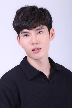 Mix Chayut Amatayakun photo