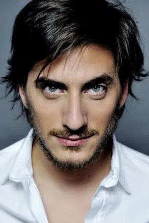 Luca Marinelli photo