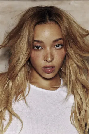 Tinashe photo