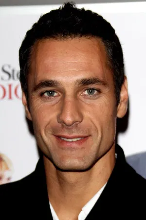 Raoul Bova photo