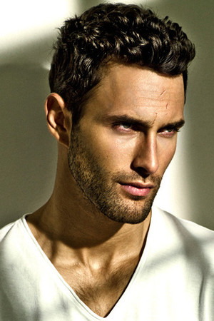 Noah Mills photo