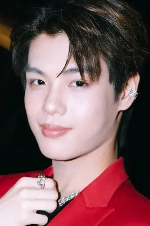 Nanthawat Phaiboonphattana photo