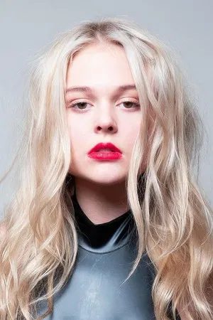 Emily Alyn Lind photo