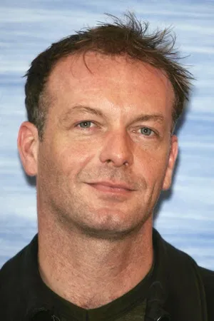 Hugo Speer photo