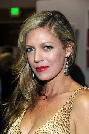 Leilani Sarelle photo