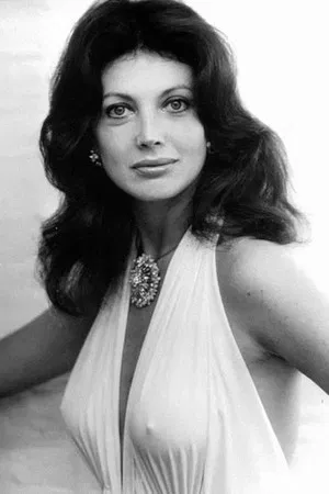 Gayle Hunnicutt photo