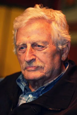 Müşfik Kenter photo