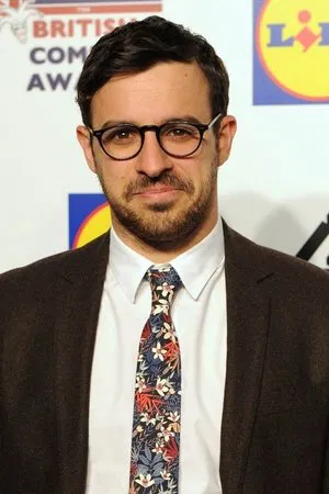 Simon Bird photo