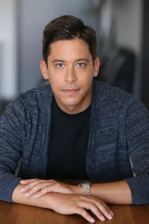Michael Knowles photo