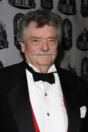 Bernard Fox photo