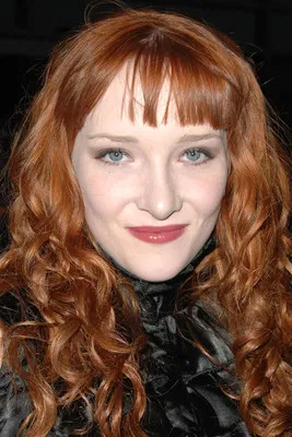 Scarlett Pomers photo