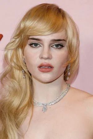 Sophie Thatcher photo