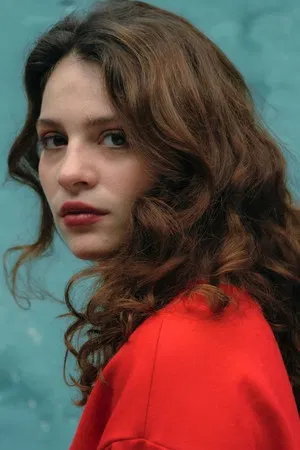 Lara Tremouroux photo