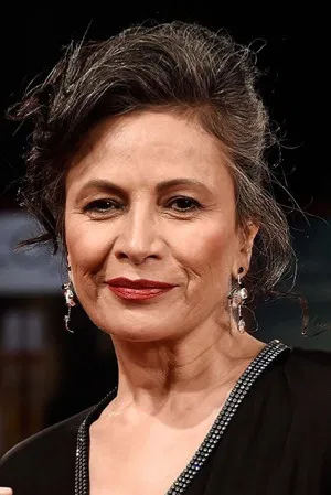 Patricia Reyes Spíndola photo