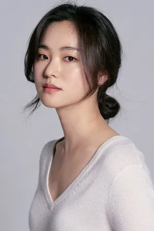 Jeon Yeo-been photo