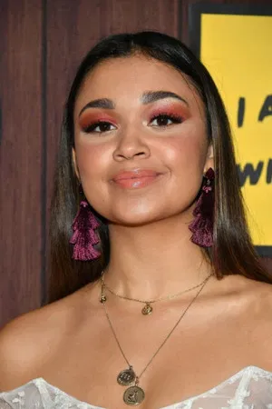 Madison Bailey photo