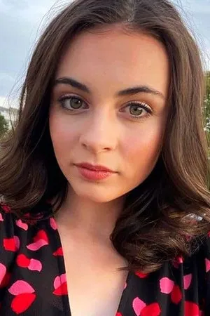 Lara McDonnell photo