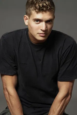 Josha Stradowski photo