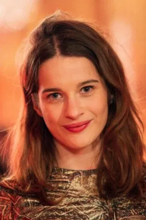 Rebecca Marder photo