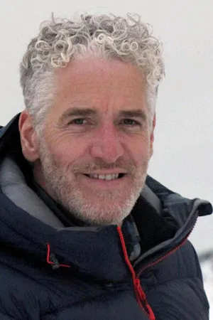 Gordon Buchanan photo