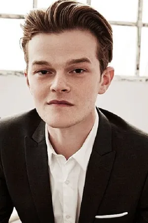 Robert Aramayo photo