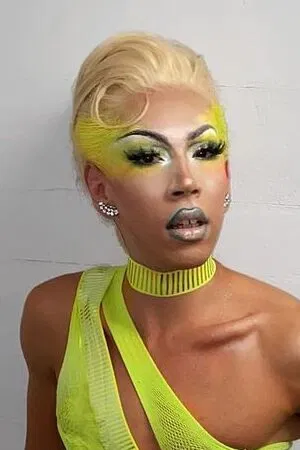 Tessa Testicle photo