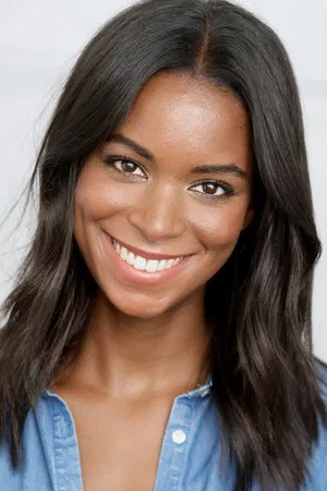 Caroline Harris photo