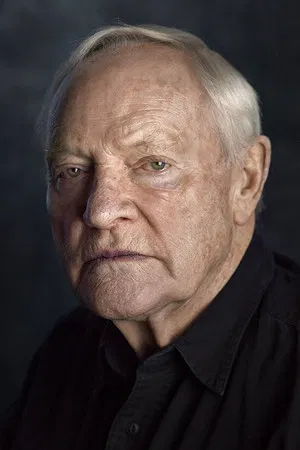 Julian Glover photo