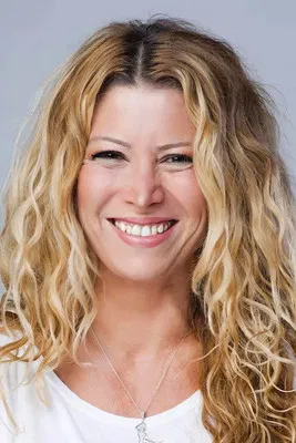 Ebru Karanfilci photo