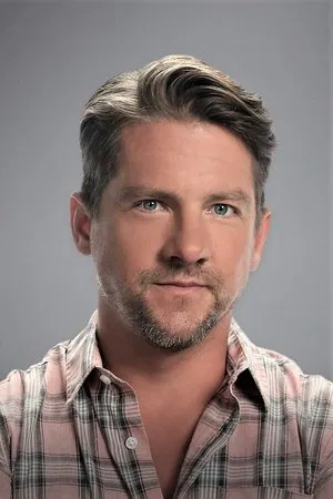 Zachary Knighton photo
