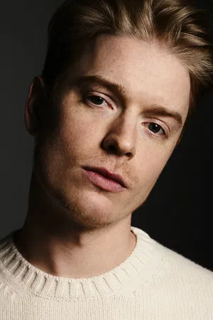 Freddie Fox photo
