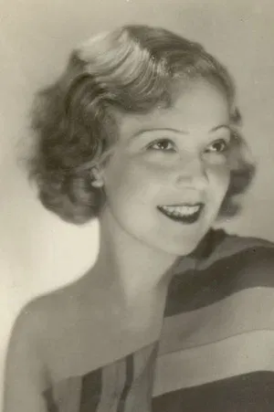 Mártha Eggerth photo