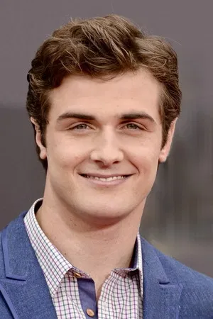 Beau Mirchoff photo
