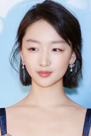 Zhou Dongyu photo