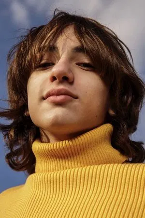 Azhy Robertson photo