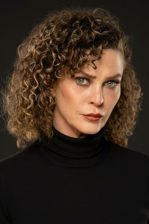 İpek Tenolcay photo