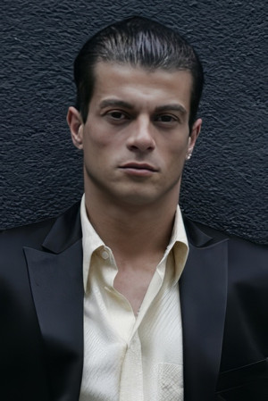 Roberto Chivas photo