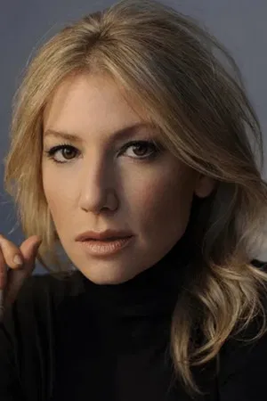 Ari Graynor photo