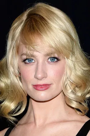 Beth Behrs photo