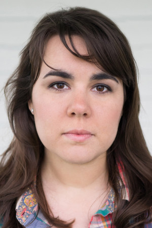 Olivia Harnach photo