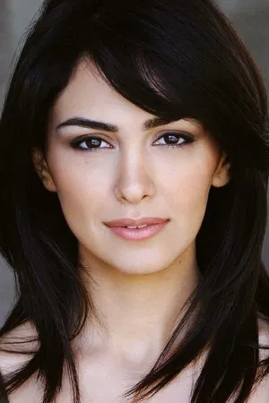 Nazanin Boniadi photo
