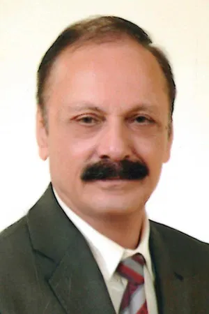 Dündar Aydınlı photo