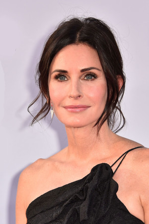 Courteney Cox photo